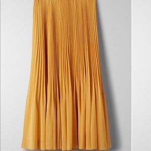 Aritzia Wilfred skirt